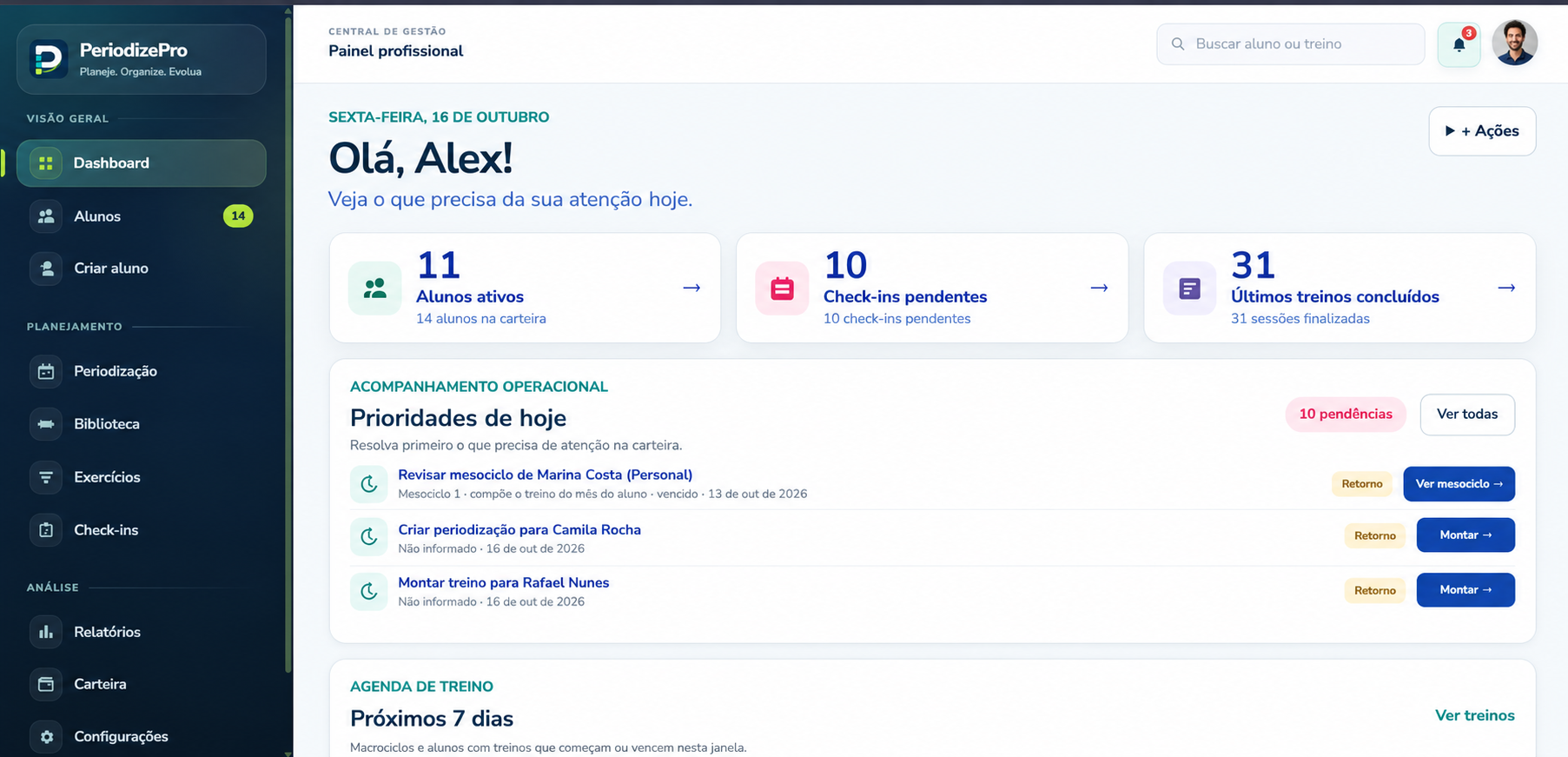 Dashboard ilustrativo com alunos ativos, 10 check-ins pendentes e treinos concluídos.